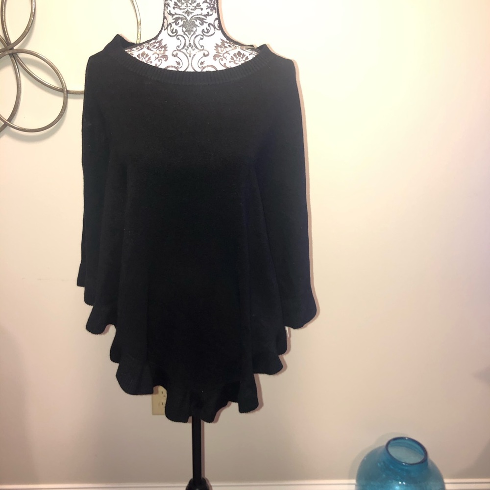 Black Karen Scott Ruffled Poncho Sweater, L/XL